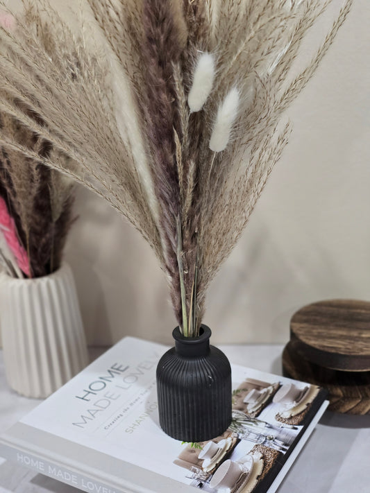 Dried Flower Bouquet & Ribbed Vase Black